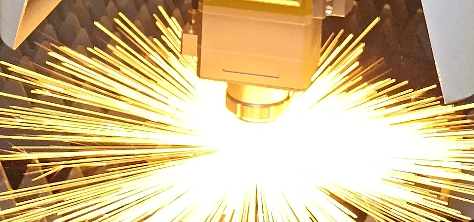 maquina-corte-a-laser-ideal-para-empresa